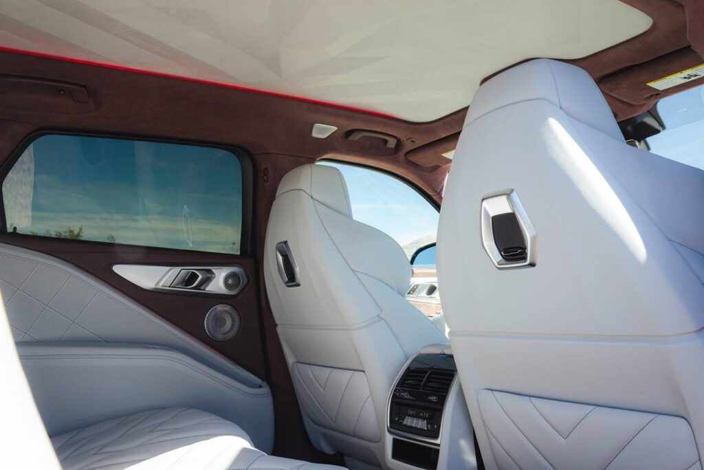 2025 BMW XM WHITE
