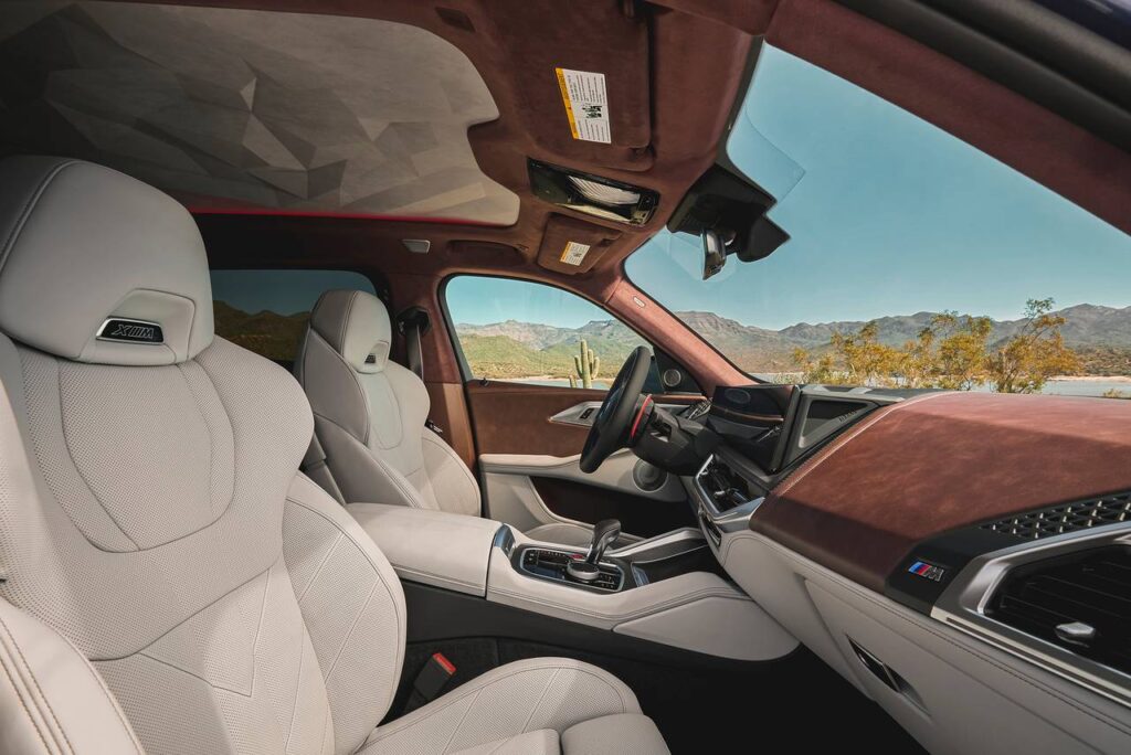 2025 BMW XM WHITE